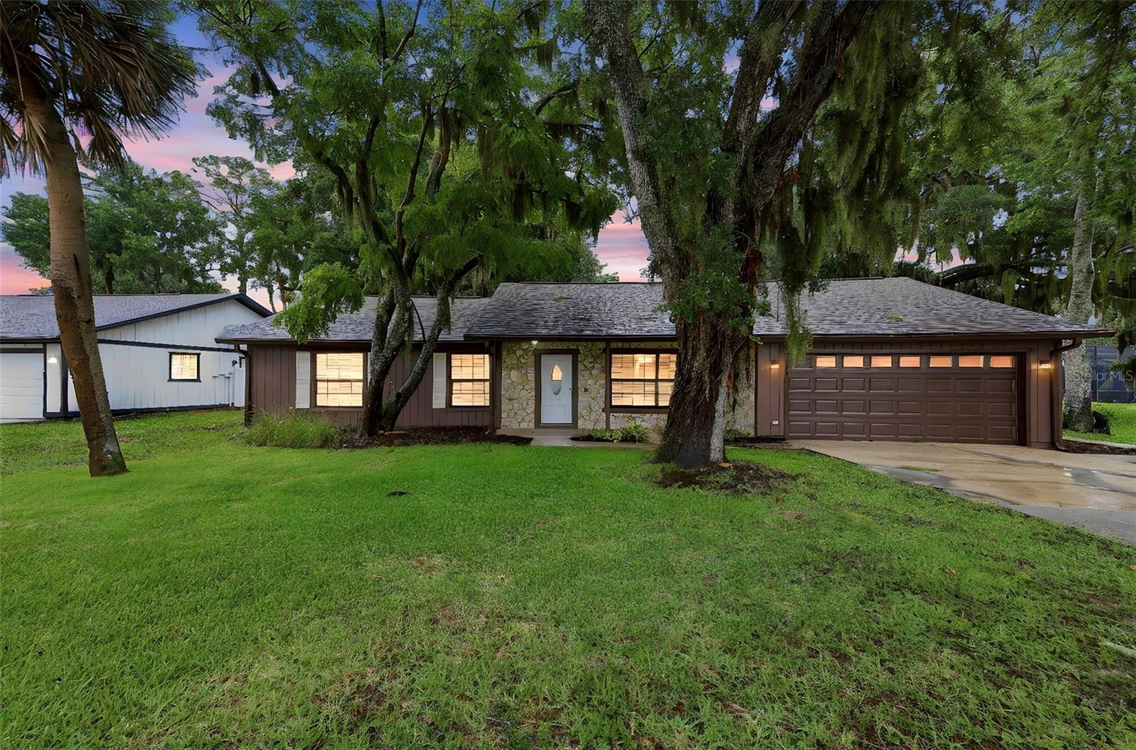Single Family Residence em PORT ORANGE, FL - Daniel Dourado
