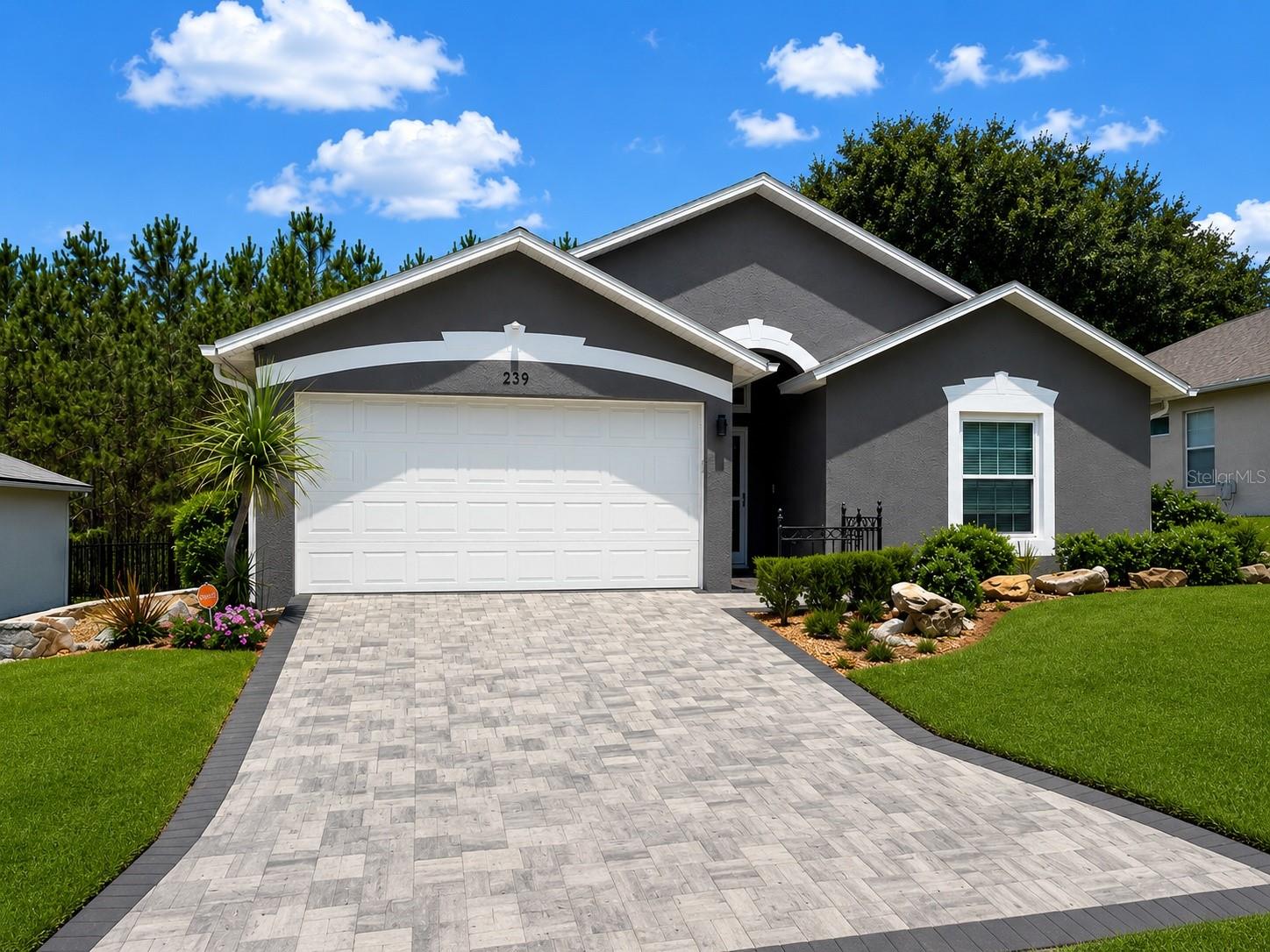Single Family Residence in DAVENPORT, FL - Daniel Dourado