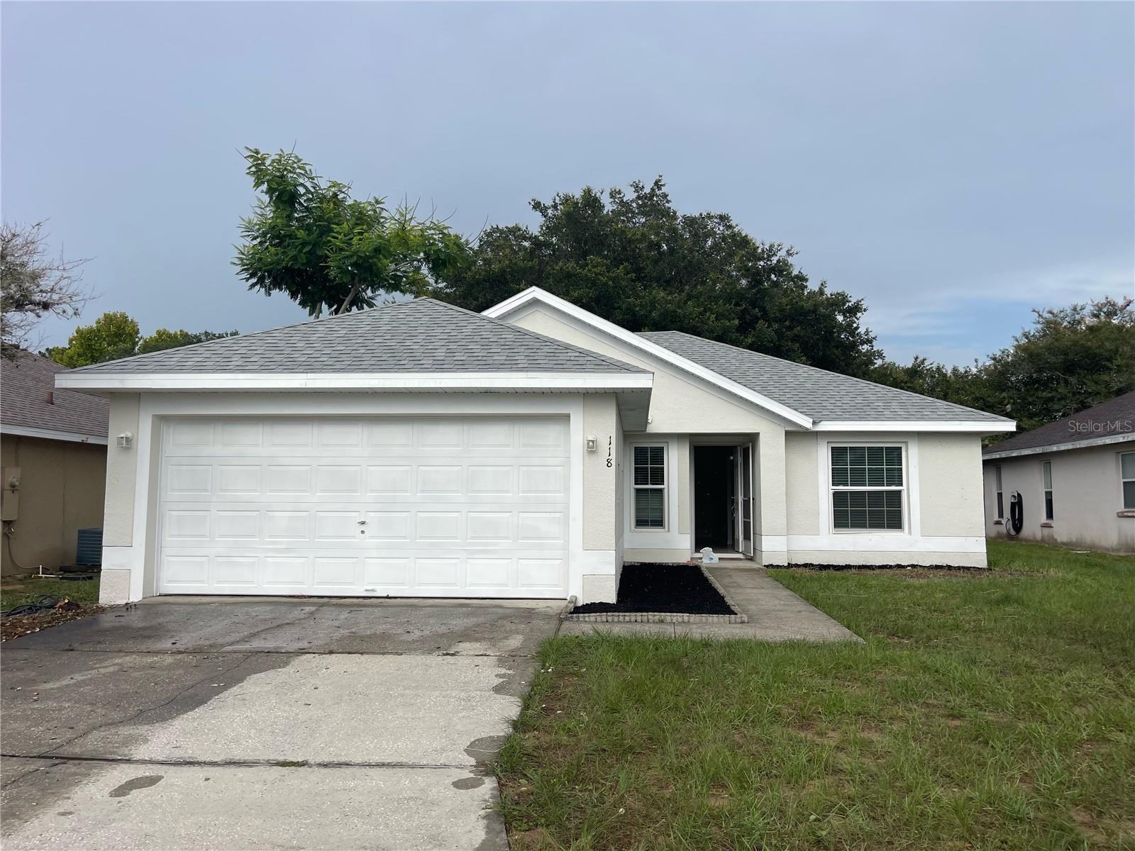 Single Family Residence in DAVENPORT, FL - Daniel Dourado