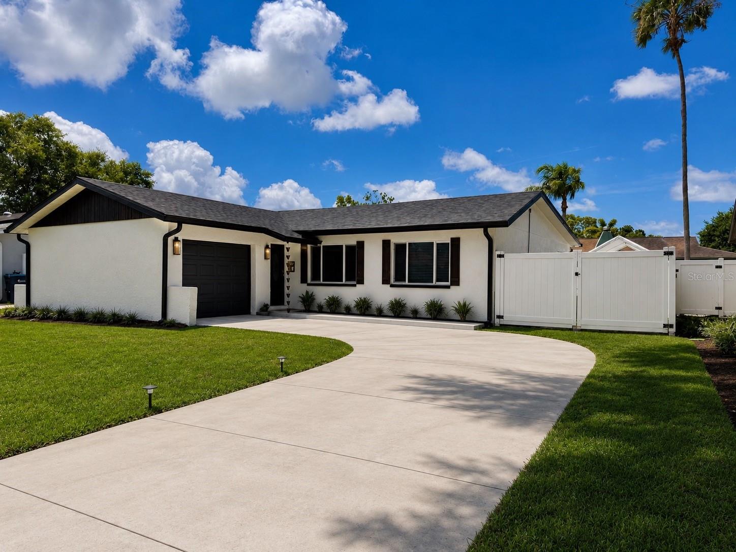 Single Family Residence em SEMINOLE, FL - Daniel Dourado