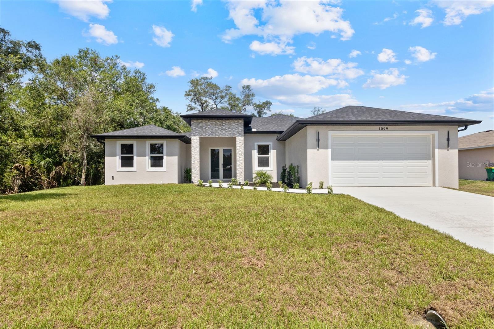 Single Family Residence em PORT CHARLOTTE, FL - Daniel Dourado