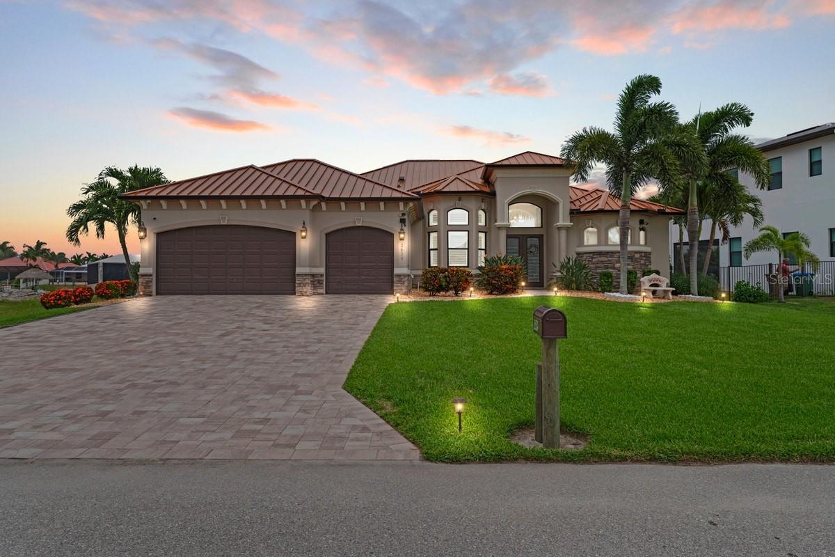 Single Family Residence in CAPE CORAL, FL - Daniel Dourado