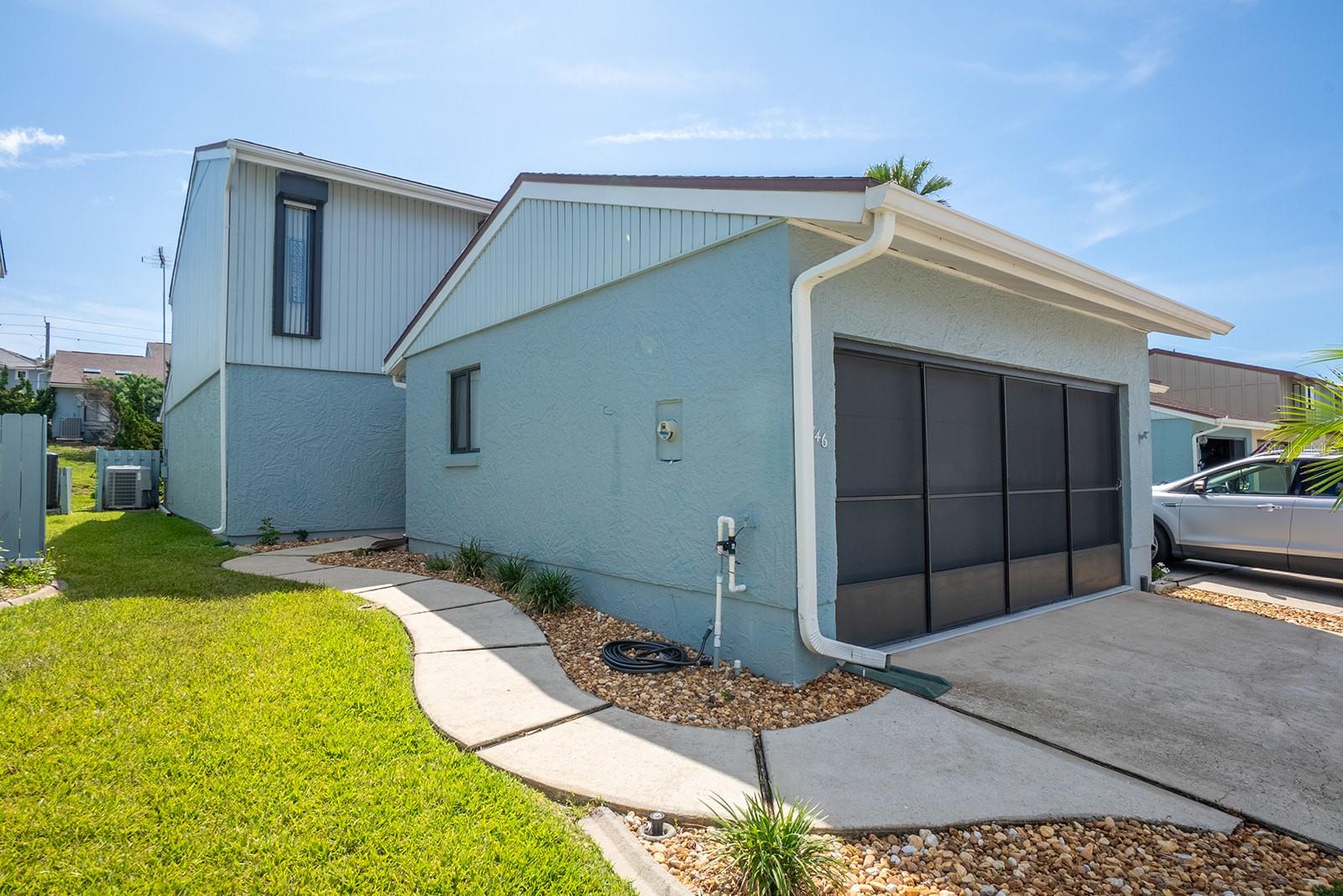 Townhouse in FLAGLER BEACH, FL - Daniel Dourado