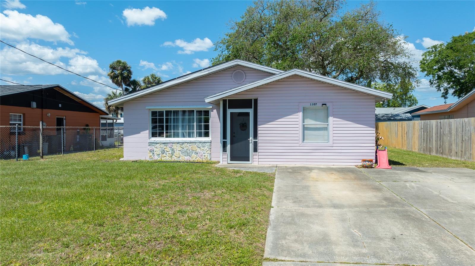 Single Family Residence em PORT ORANGE, FL - Daniel Dourado