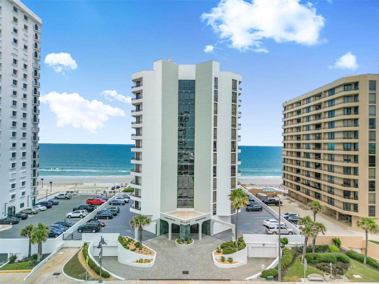 Condominium in DAYTONA BEACH, FL - Daniel Dourado