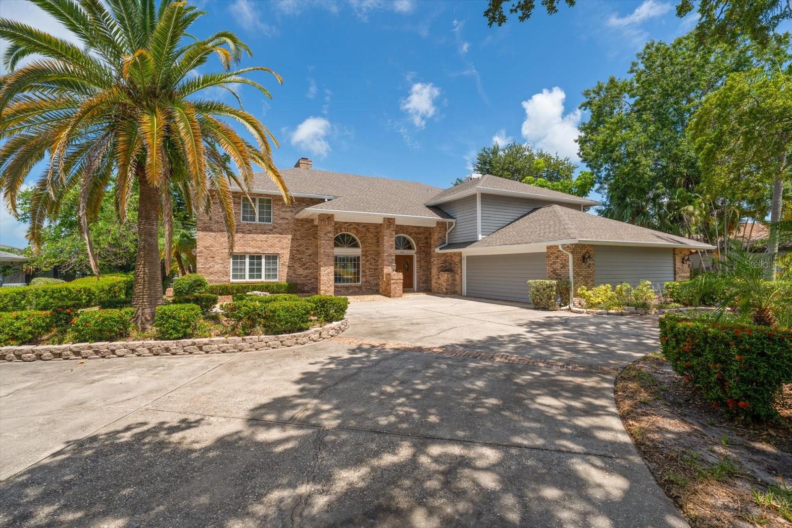 Single Family Residence in LARGO, FL - Daniel Dourado