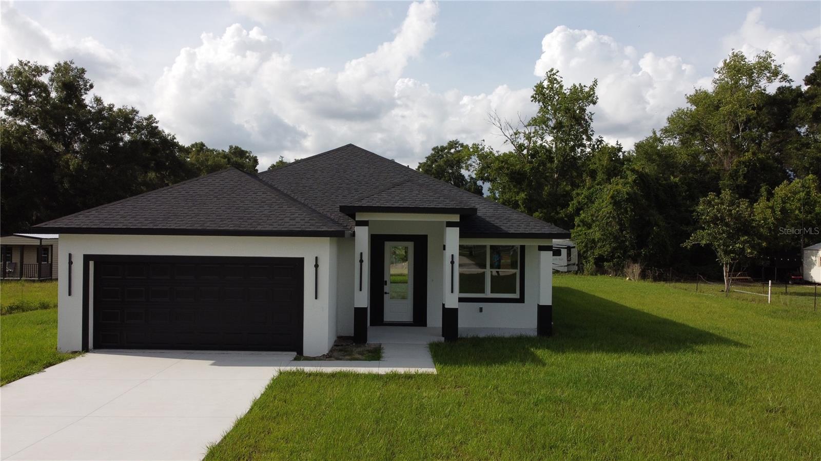 Single Family Residence in SUMMERFIELD, FL - Daniel Dourado