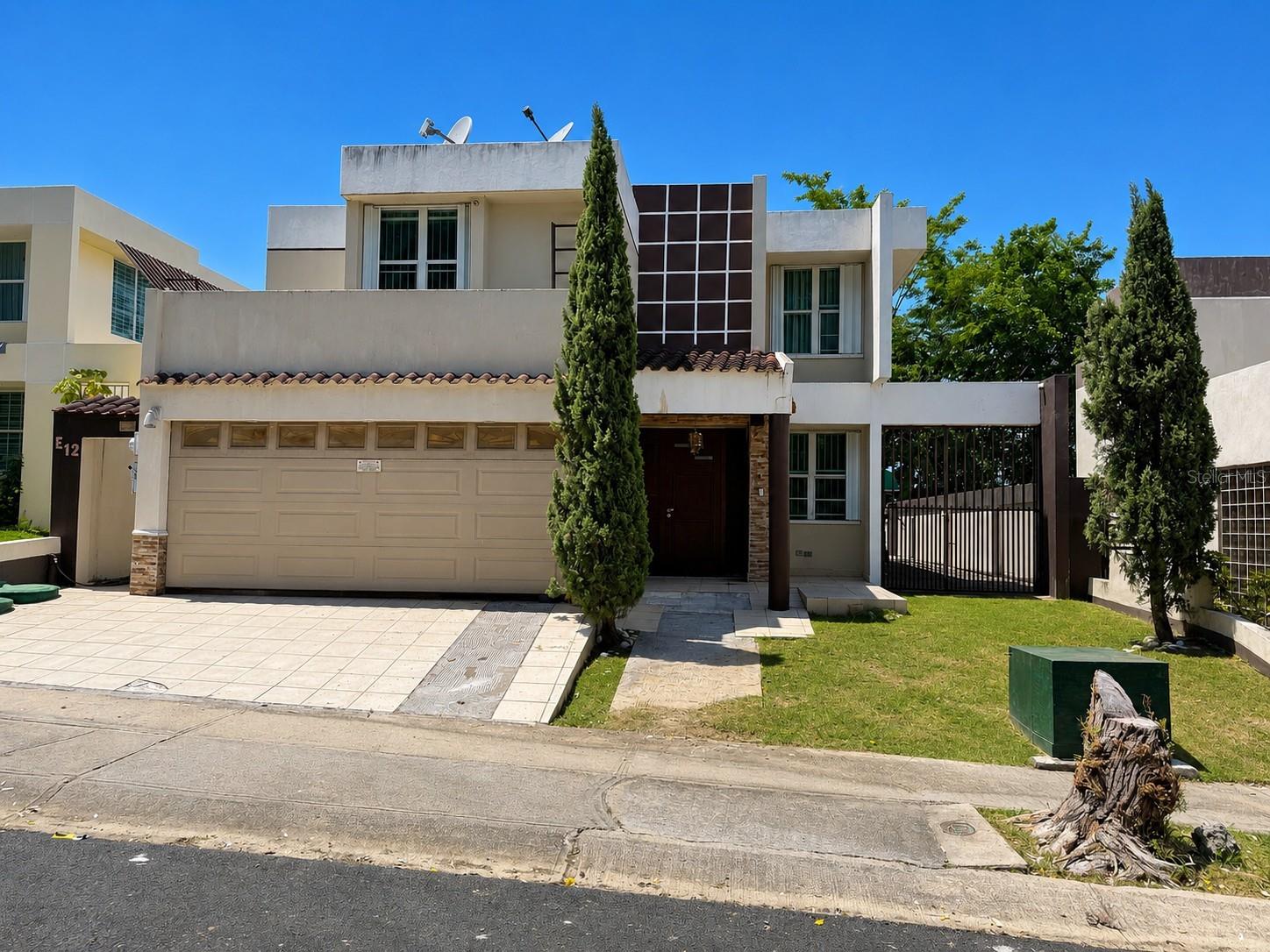 Single Family Residence in BAYAMON, PR - Daniel Dourado