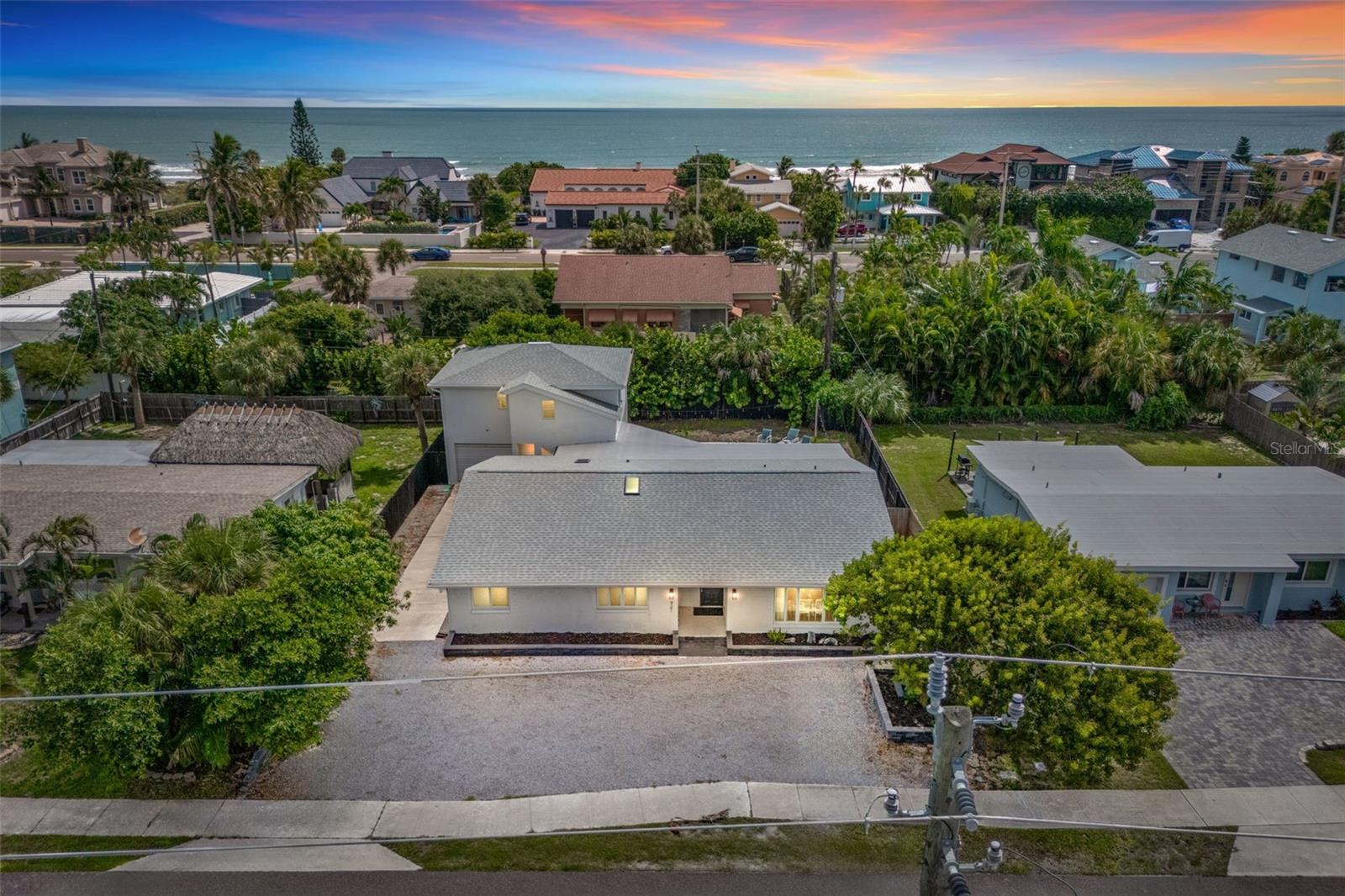 Single Family Residence em COCOA BEACH, FL - Daniel Dourado