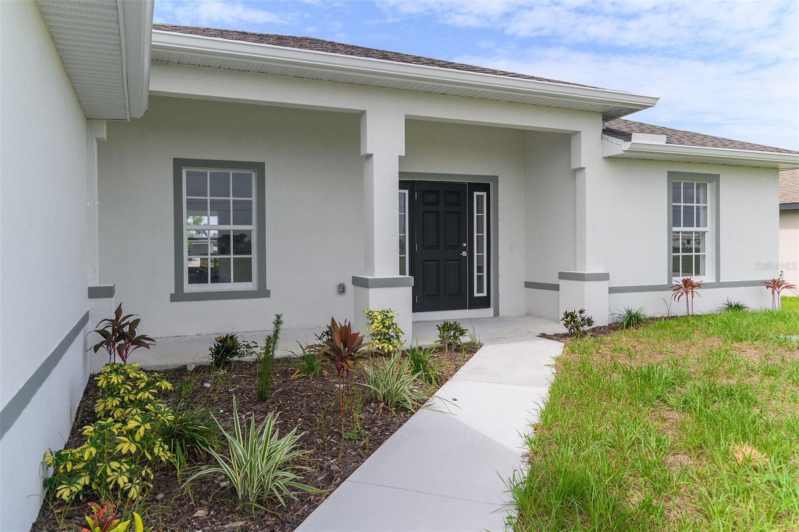 Single Family Residence in CAPE CORAL, FL - Daniel Dourado