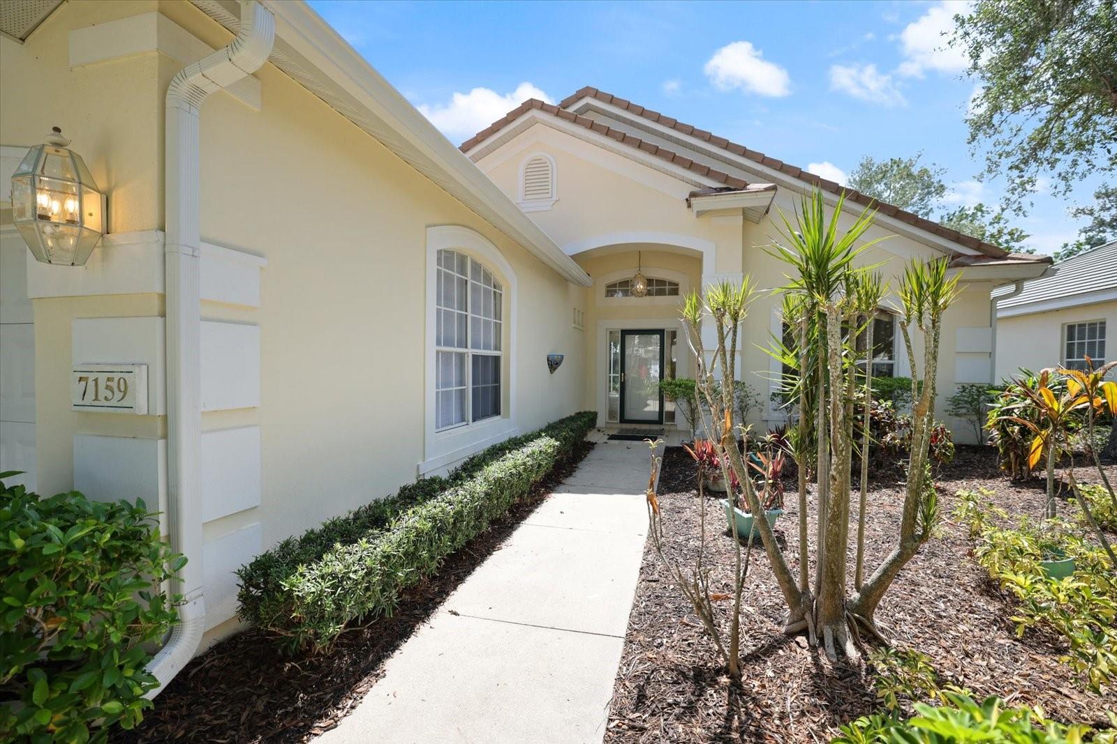 Single Family Residence in UNIVERSITY PARK, FL - Daniel Dourado