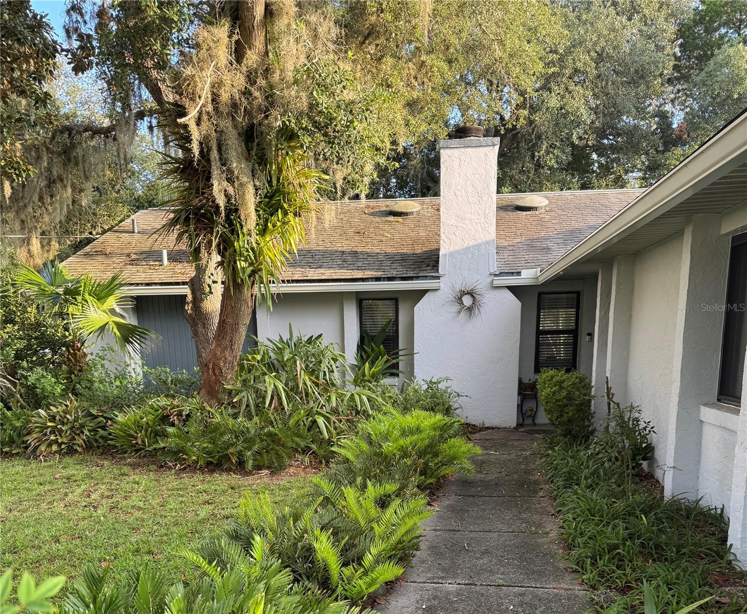 Single Family Residence in PALM COAST, FL - Daniel Dourado