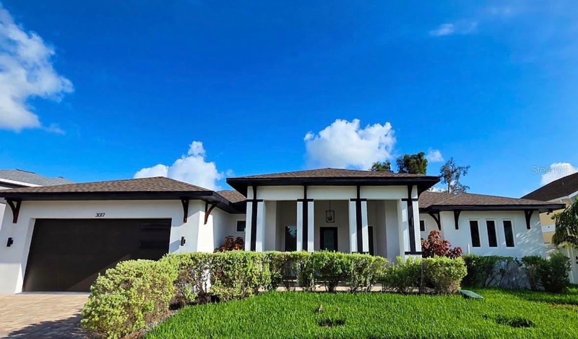 Single Family Residence in BRADENTON, FL - Daniel Dourado