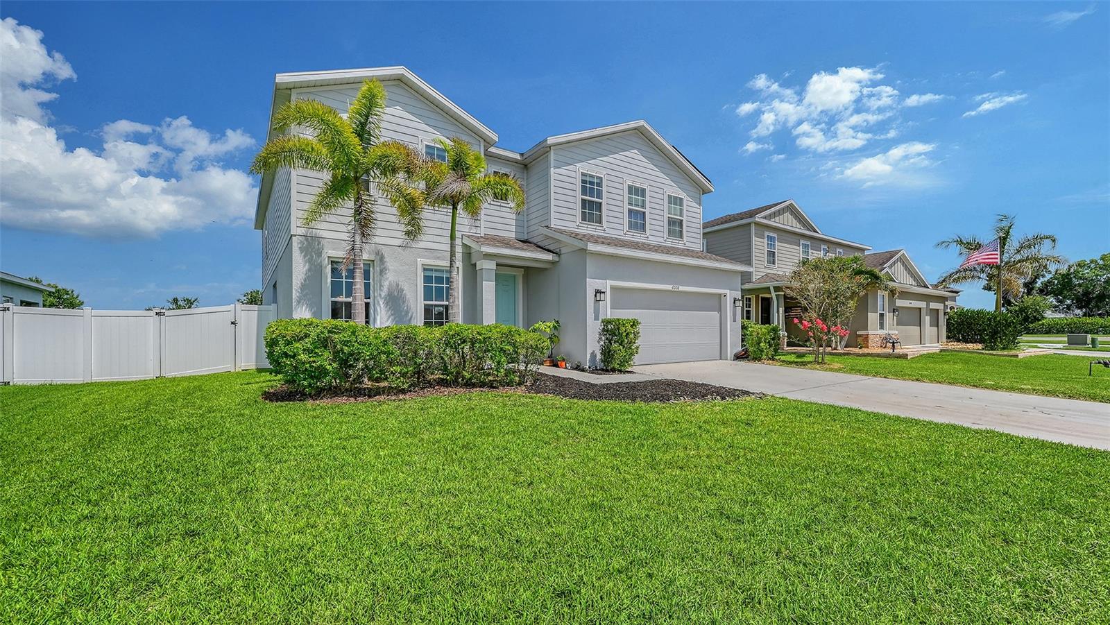 Single Family Residence in PARRISH, FL - Daniel Dourado
