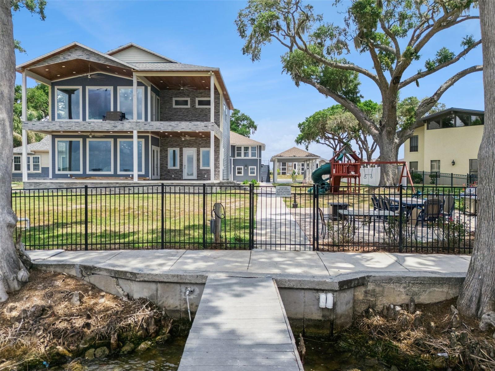 Single Family Residence em LEESBURG, FL - Daniel Dourado