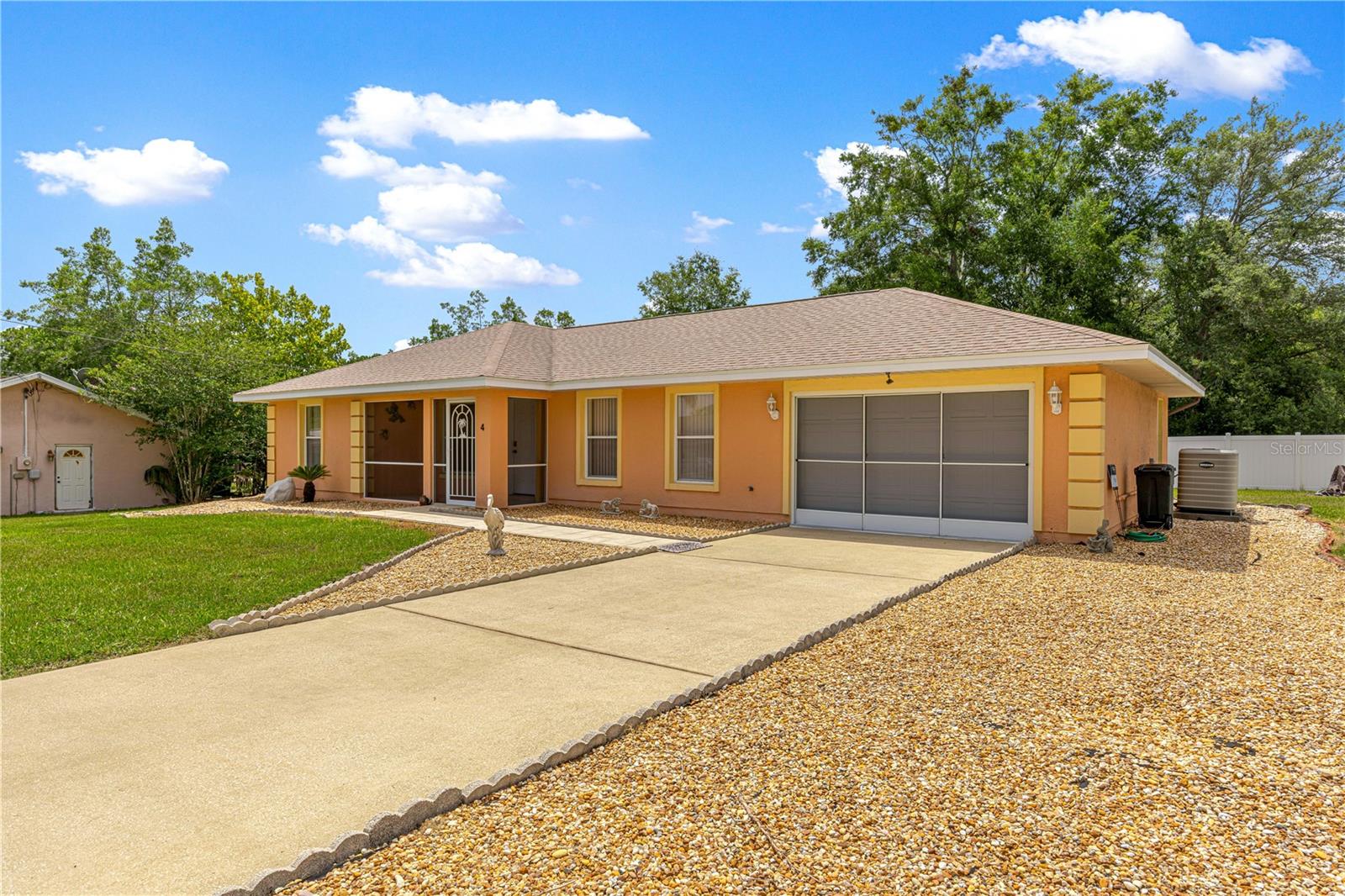 Single Family Residence in OCALA, FL - Daniel Dourado