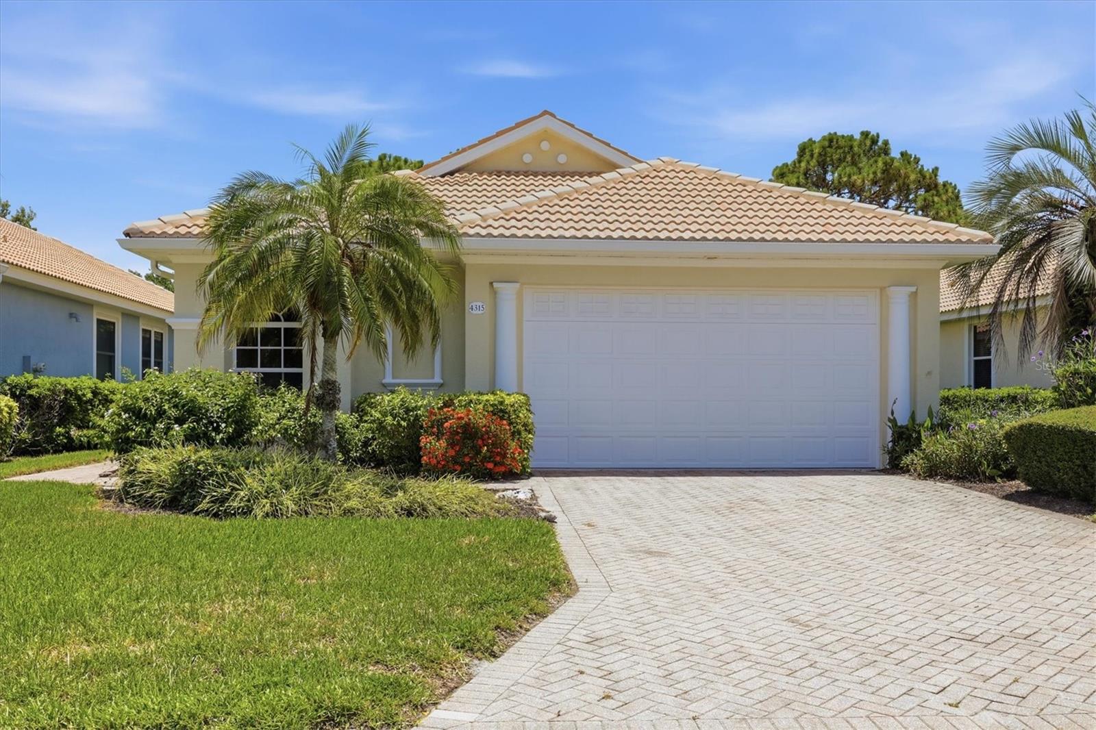 Single Family Residence em SARASOTA, FL - Daniel Dourado