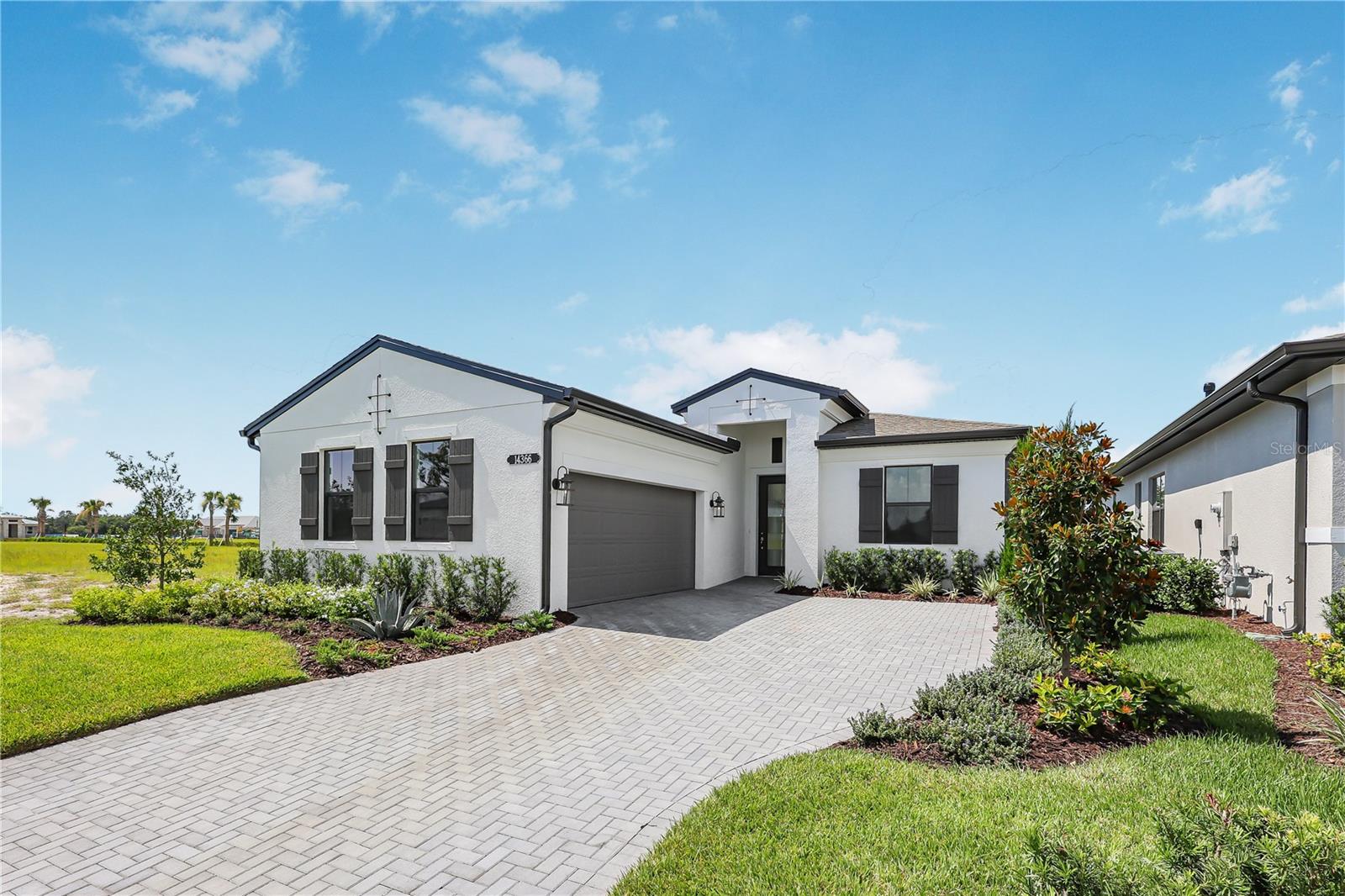 Single Family Residence in PARRISH, FL - Daniel Dourado