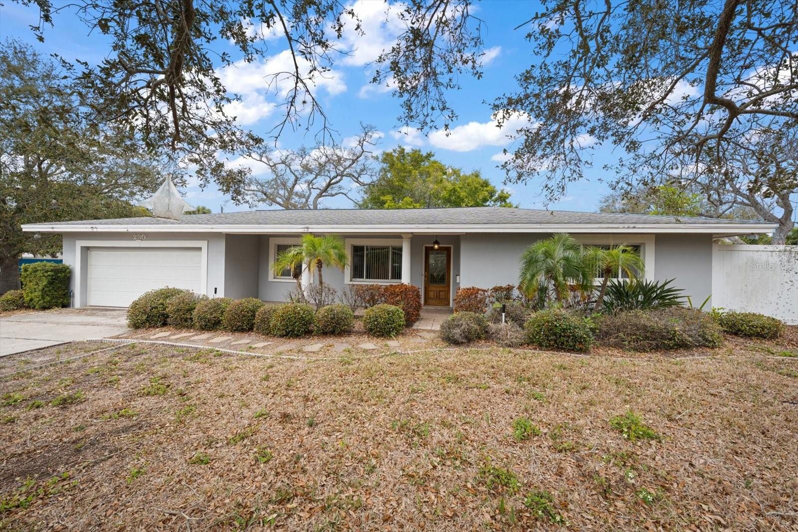 Single Family Residence em BELLEAIR, FL - Daniel Dourado