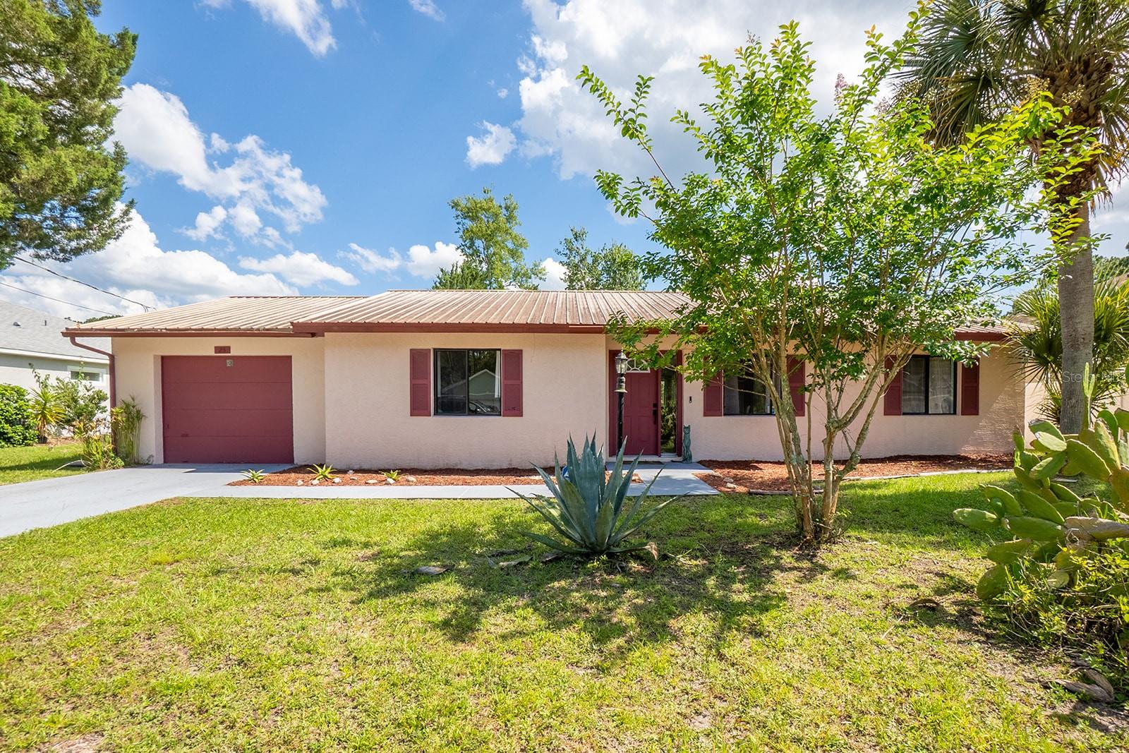 Single Family Residence in PALM COAST, FL - Daniel Dourado