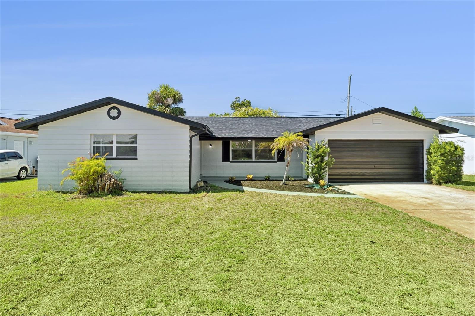 Single Family Residence in ROCKLEDGE, FL - Daniel Dourado