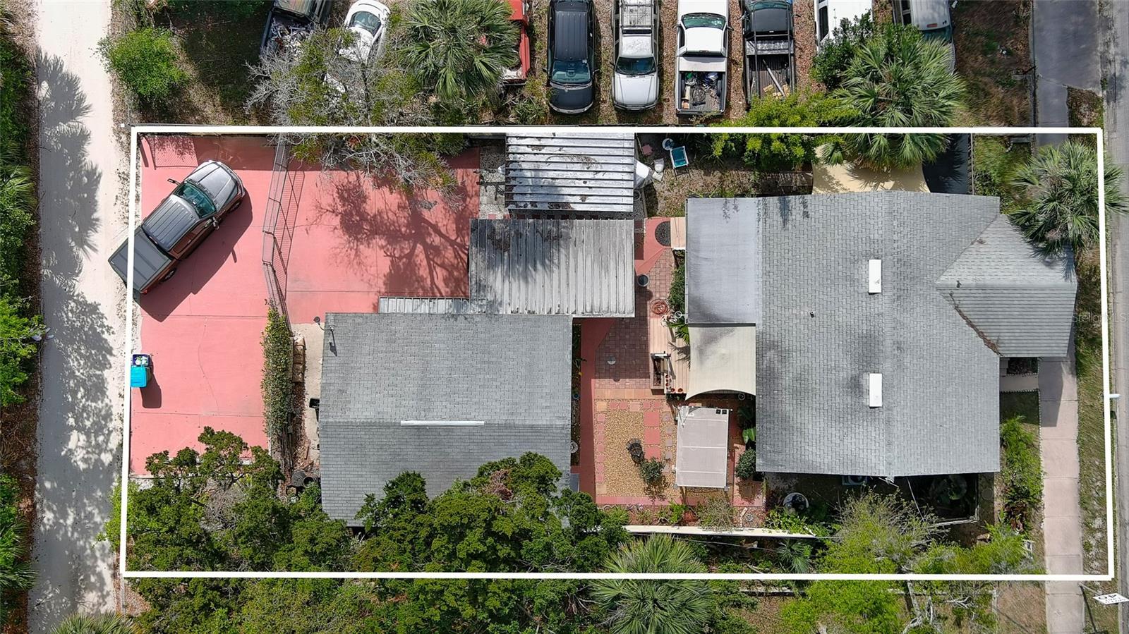 Single Family Residence in NEW SMYRNA BEACH, FL - Daniel Dourado