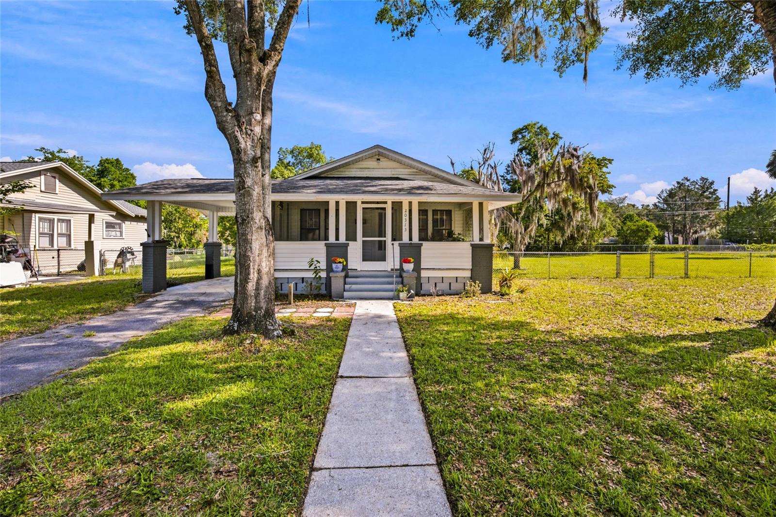 Single Family Residence in DUNNELLON, FL - Daniel Dourado