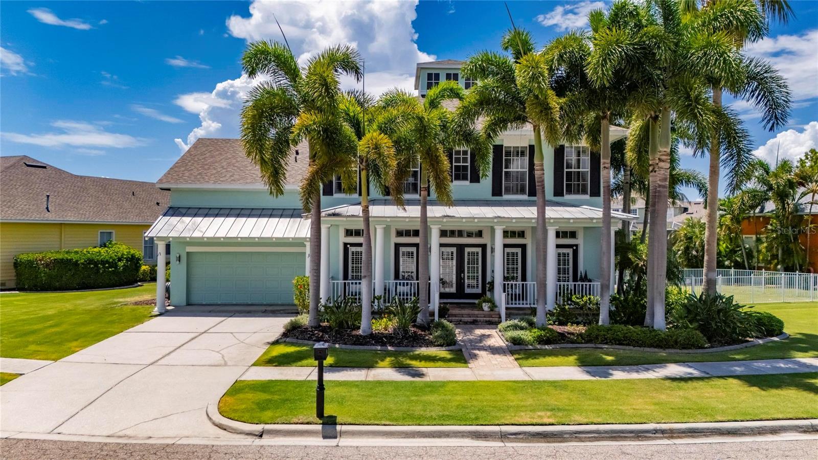 Single Family Residence in APOLLO BEACH, FL - Daniel Dourado