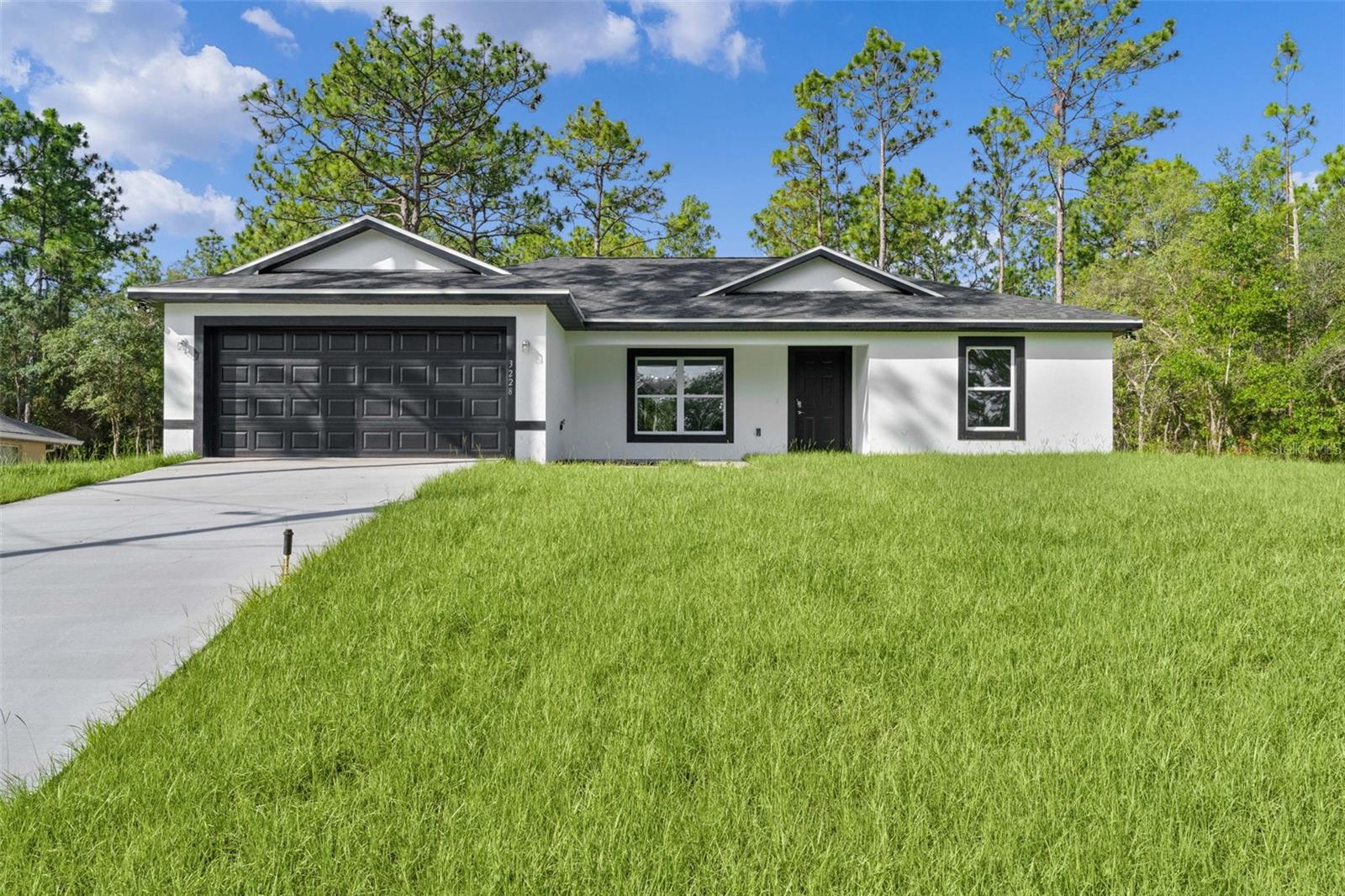Single Family Residence em CITRUS SPRINGS, FL - Daniel Dourado
