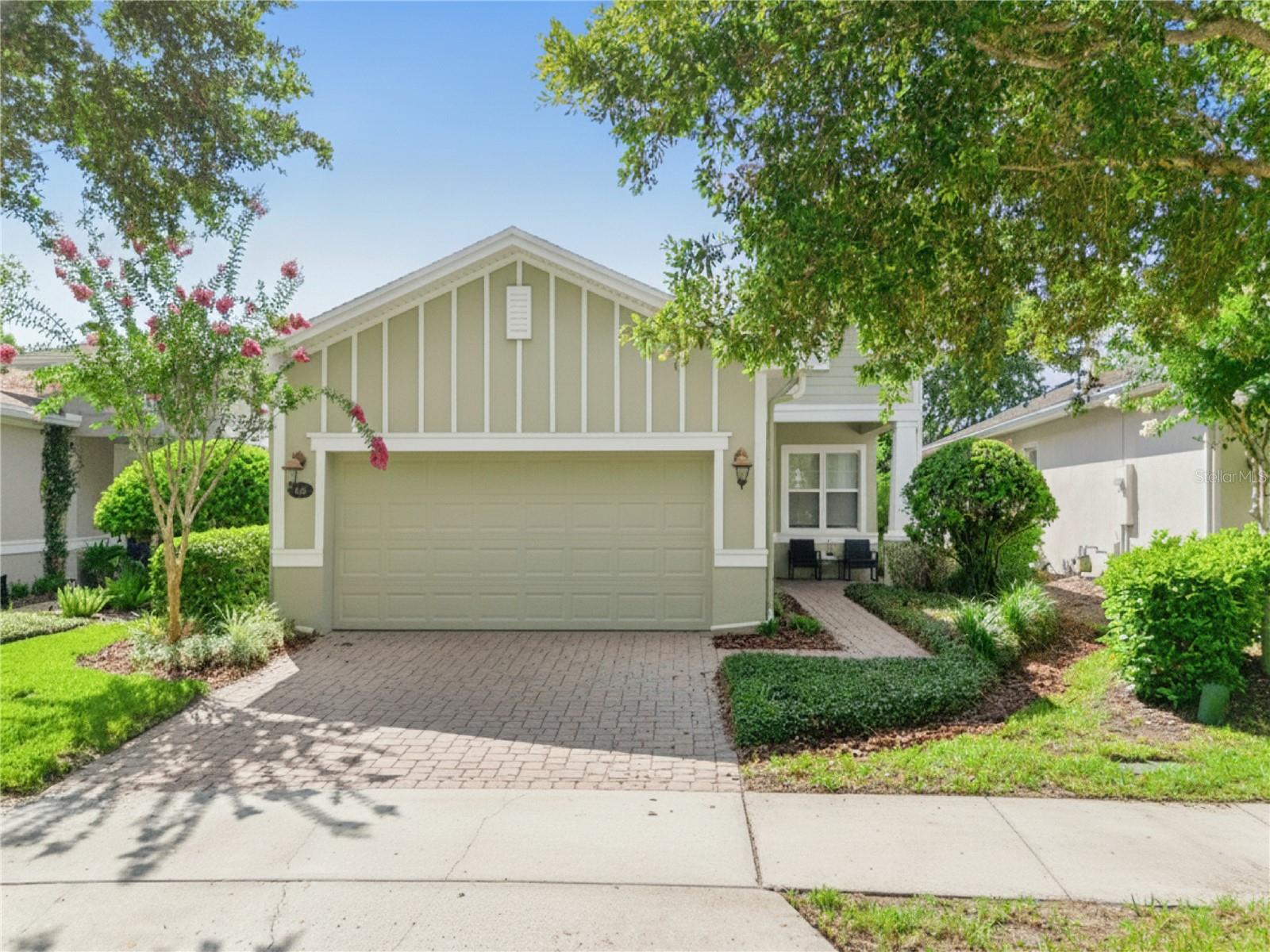 Single Family Residence in DELAND, FL - Daniel Dourado