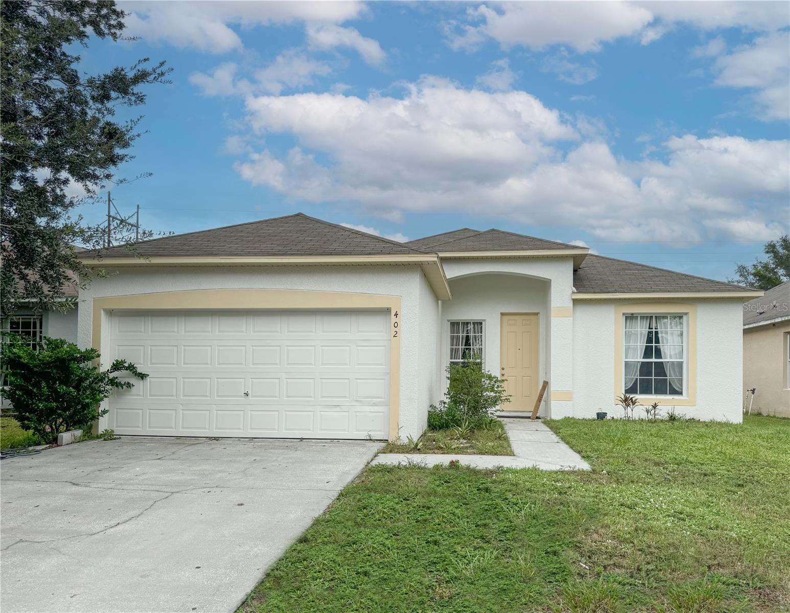 Single Family Residence in DAVENPORT, FL - Daniel Dourado