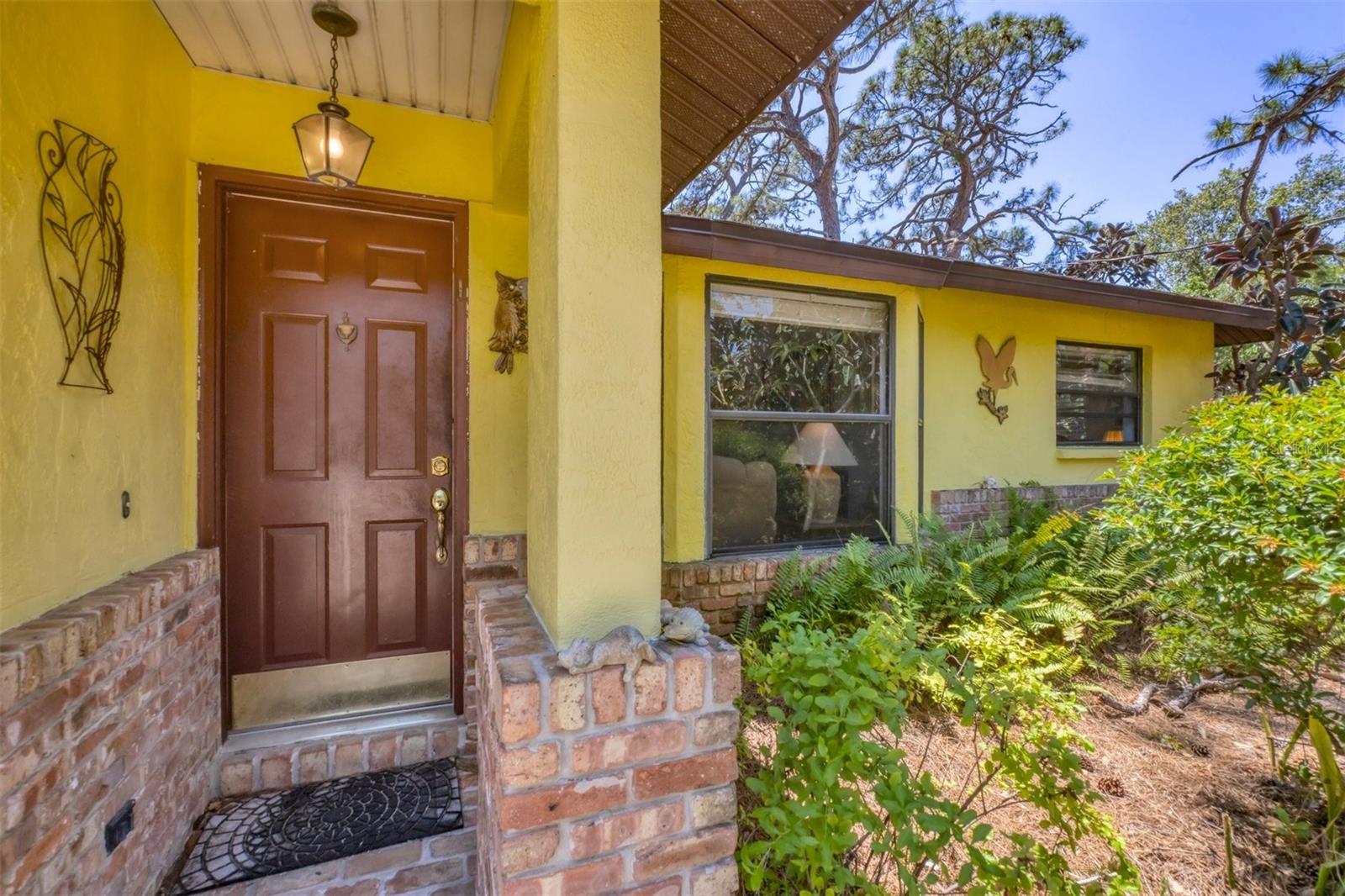 Single Family Residence in ENGLEWOOD, FL - Daniel Dourado