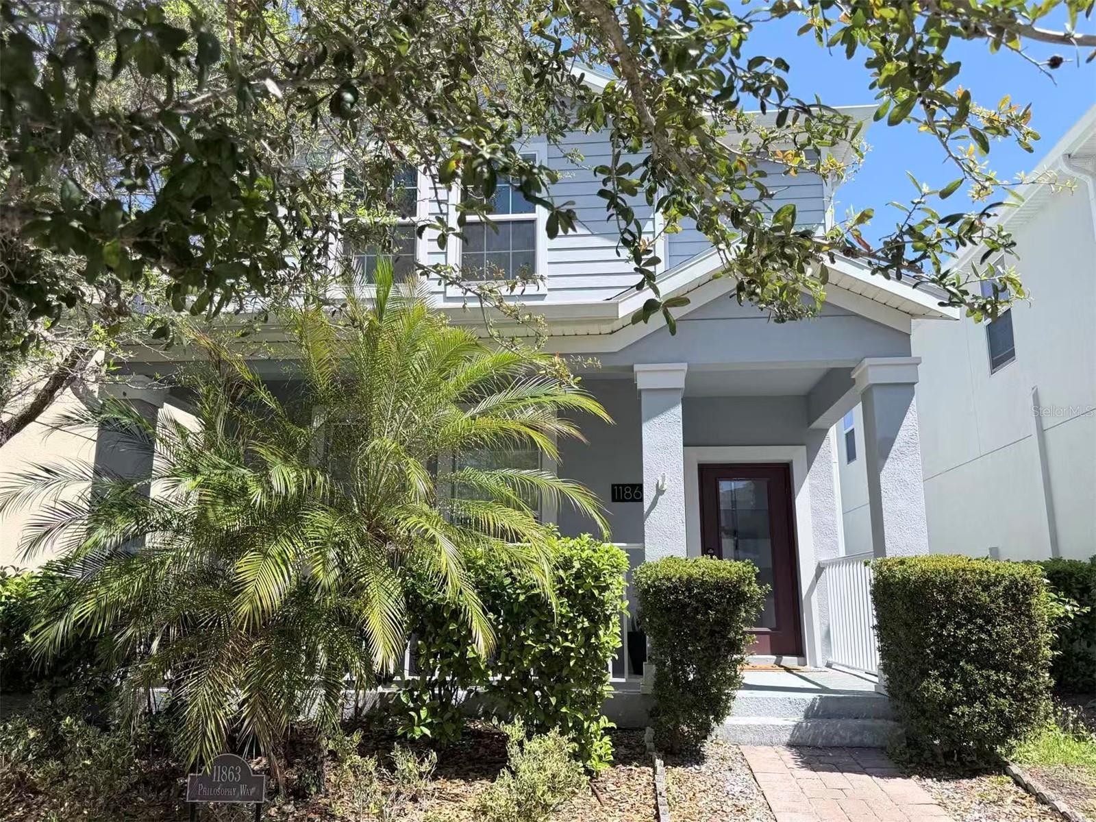 Single Family Residence in ORLANDO, FL - Daniel Dourado