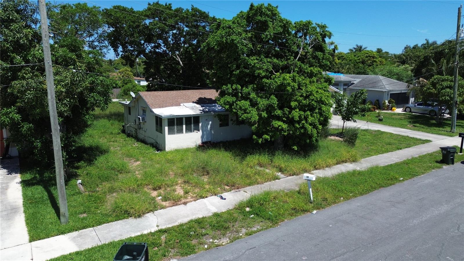 Single Family Residence in DELRAY BEACH, FL - Daniel Dourado