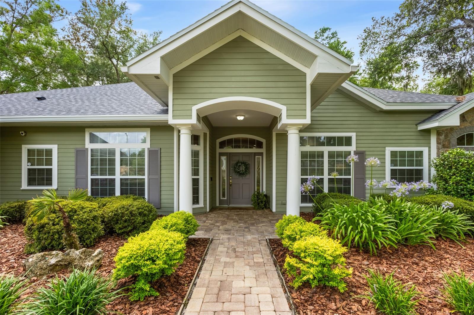 Single Family Residence in GAINESVILLE, FL - Daniel Dourado