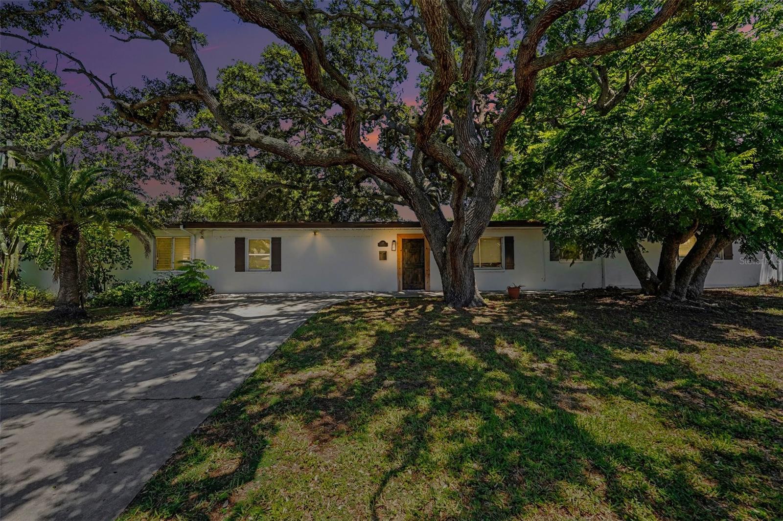 Single Family Residence em BELLEAIR, FL - Daniel Dourado