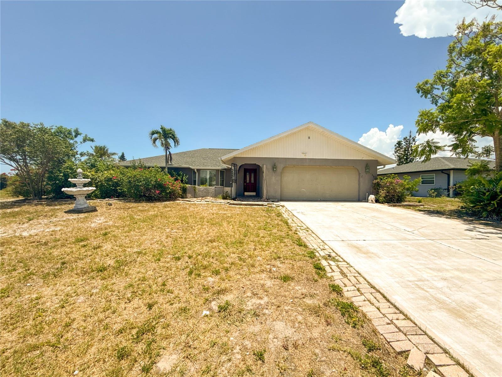 Single Family Residence in ROTONDA WEST, FL - Daniel Dourado