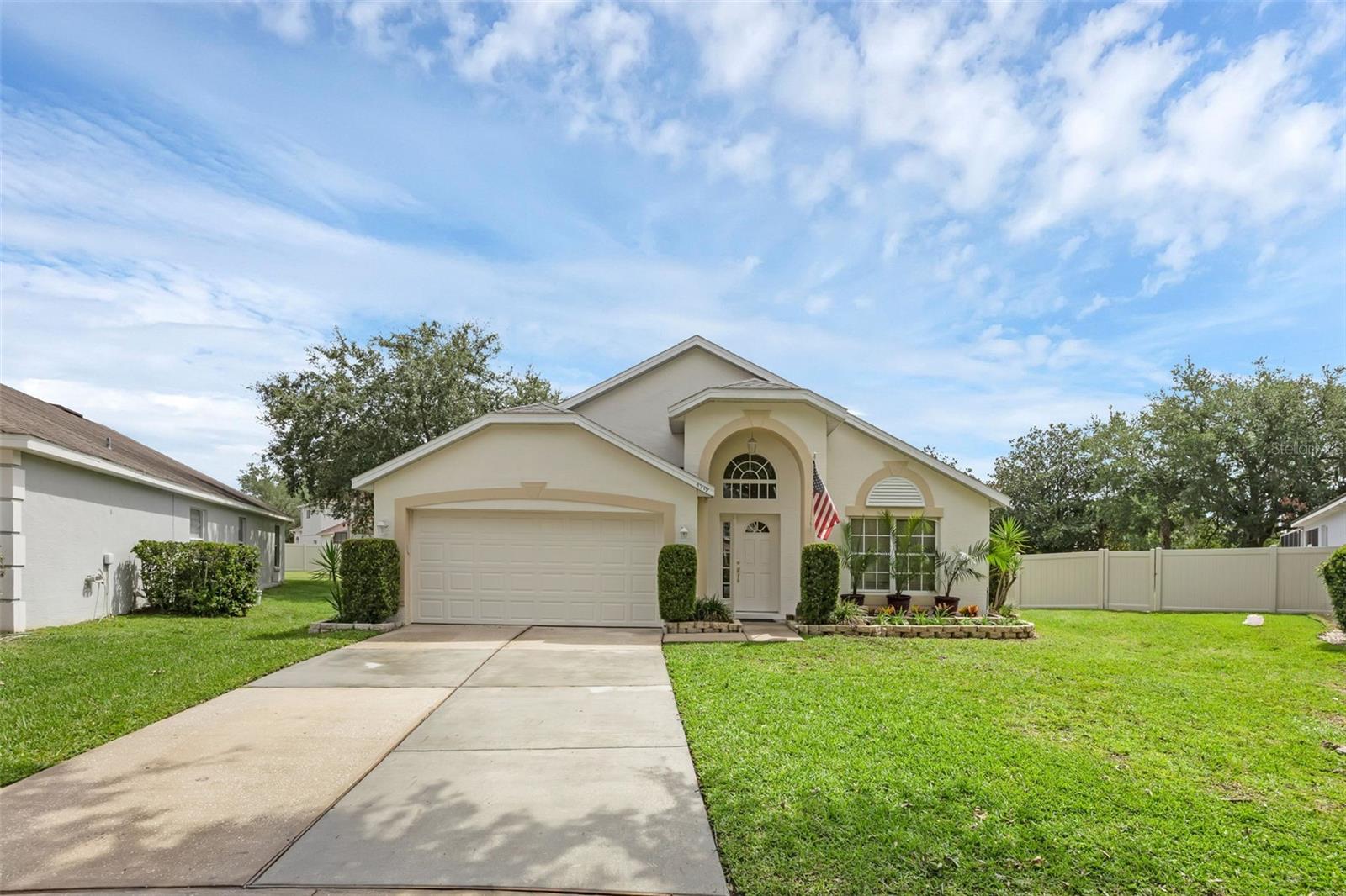 Single Family Residence in ORLANDO, FL - Daniel Dourado