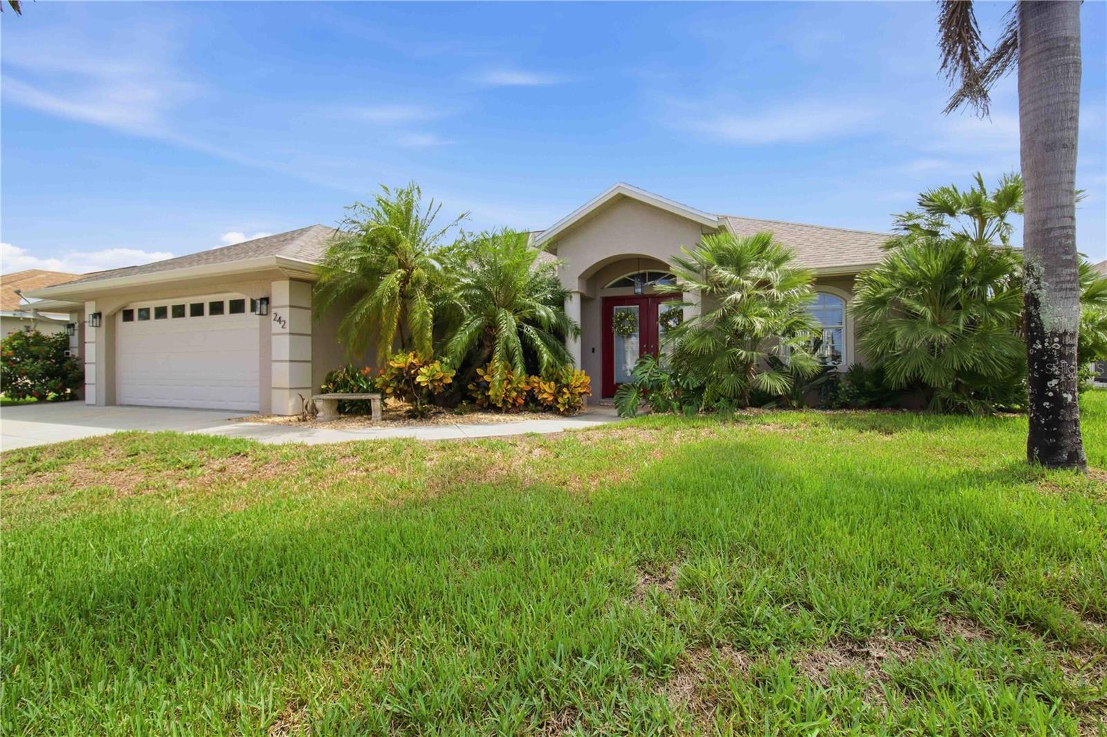 Single Family Residence in ROTONDA WEST, FL - Daniel Dourado