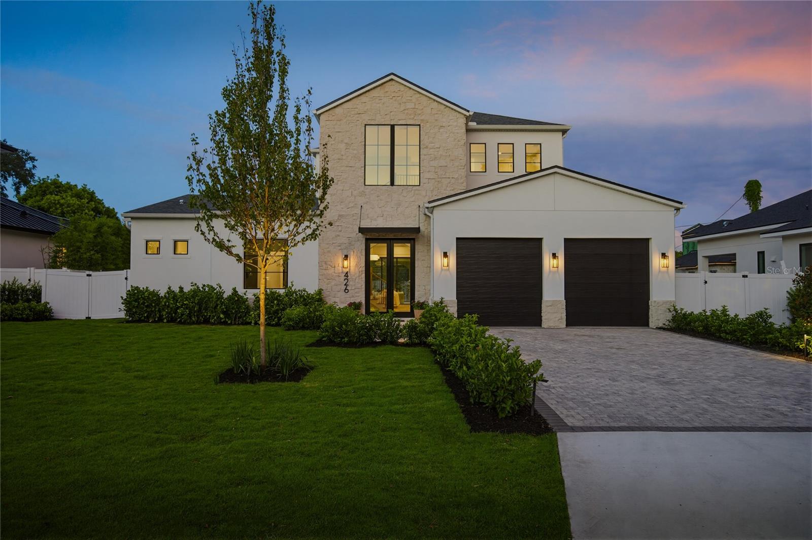 Single Family Residence in WINTER PARK, FL - Daniel Dourado