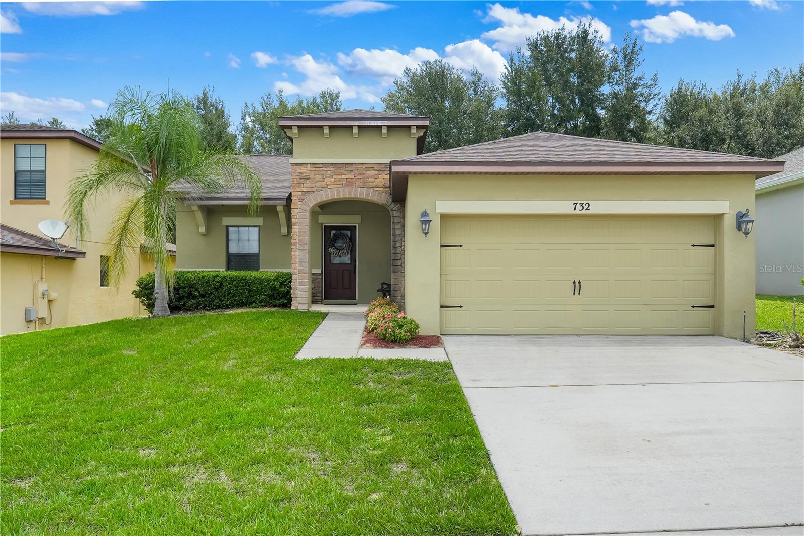Single Family Residence in MINNEOLA, FL - Daniel Dourado