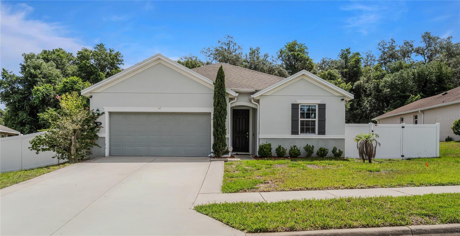 Single Family Residence in DELAND, FL - Daniel Dourado