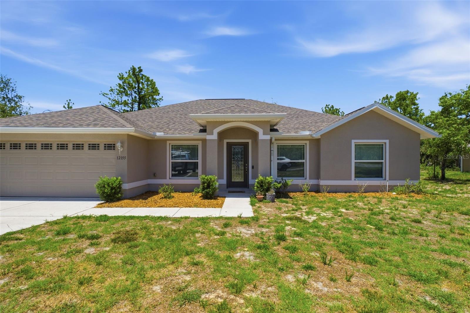 Single Family Residence in WEEKI WACHEE, FL - Daniel Dourado