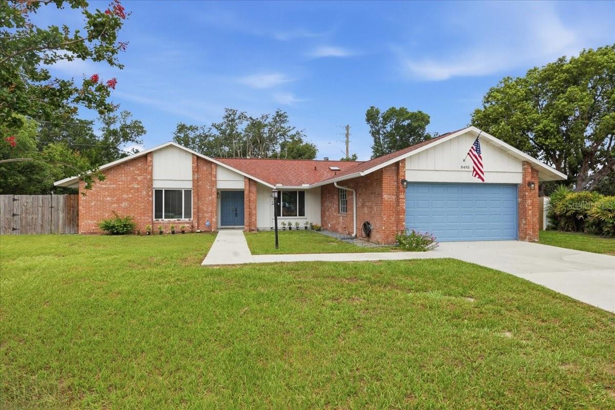 Single Family Residence in ORLANDO, FL - Daniel Dourado