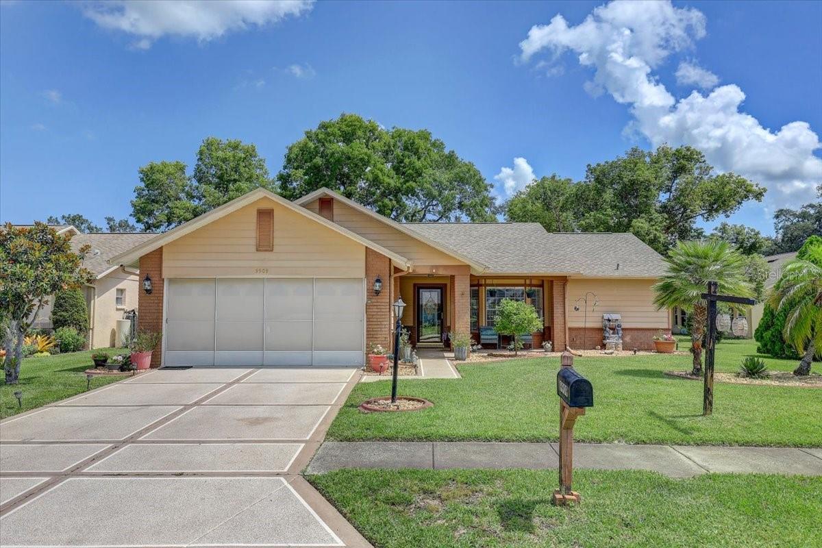 Single Family Residence em NEW PORT RICHEY, FL - Daniel Dourado