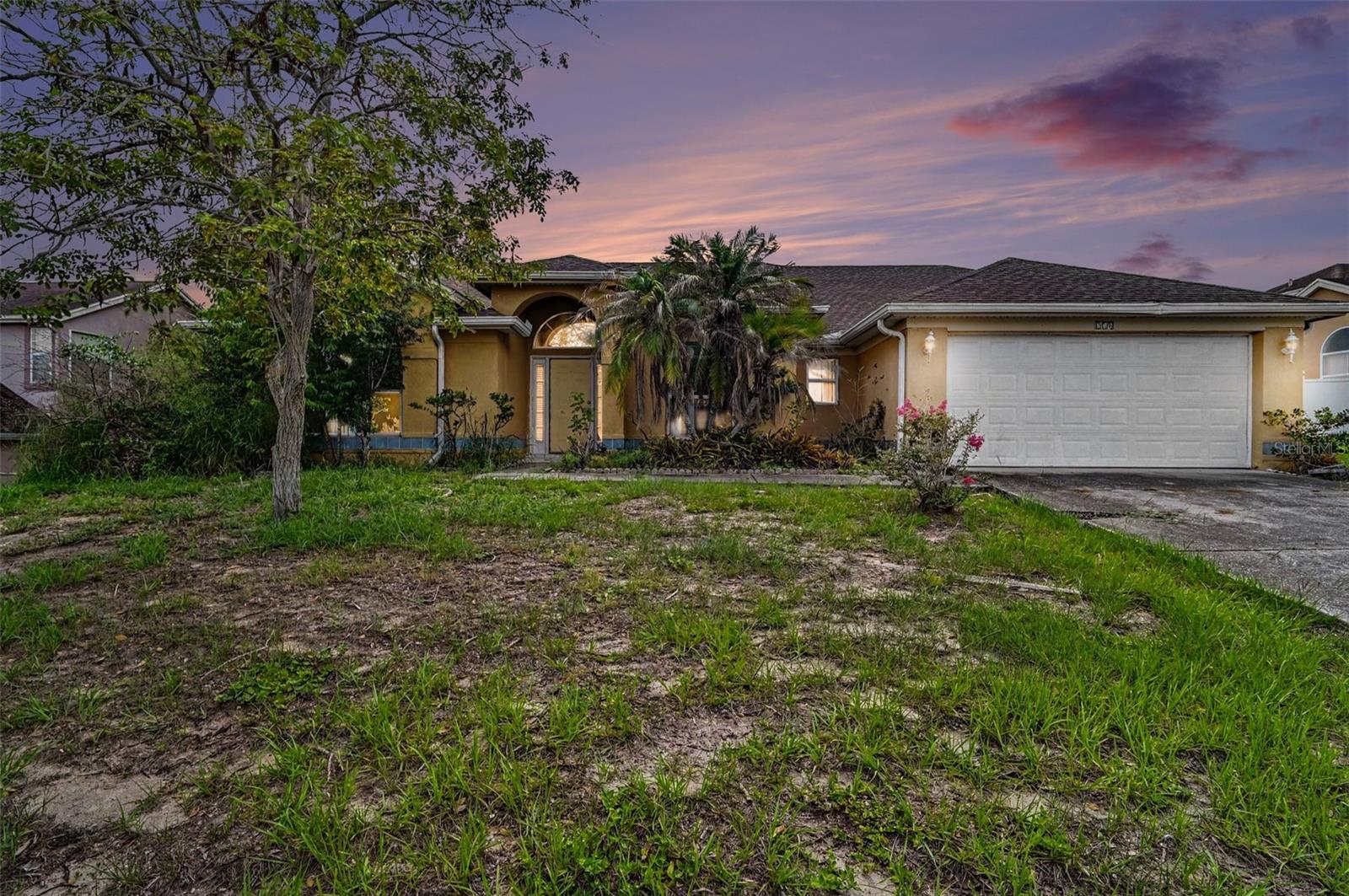 Single Family Residence in ORLANDO, FL - Daniel Dourado