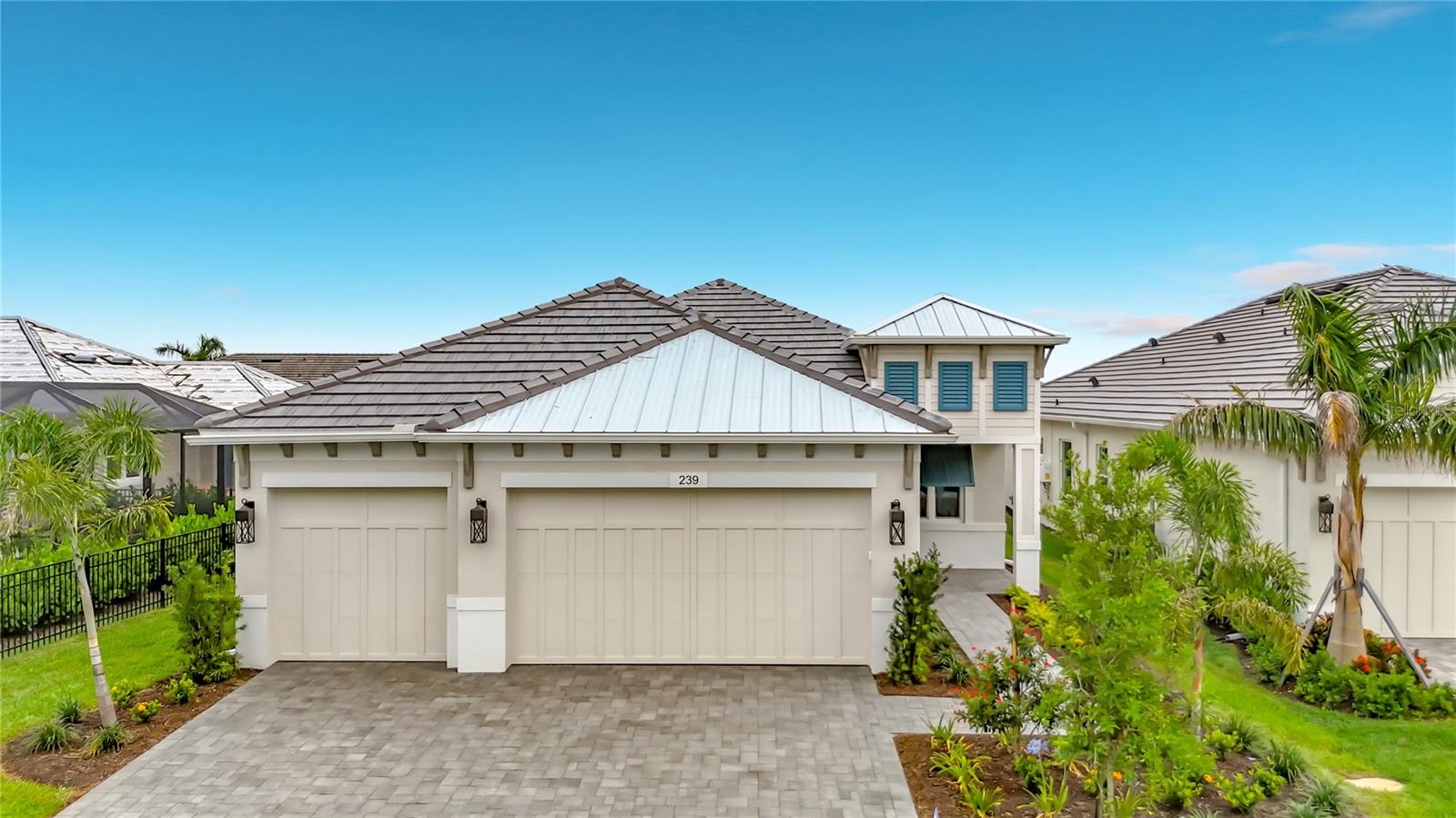 Single Family Residence in BRADENTON, FL - Daniel Dourado