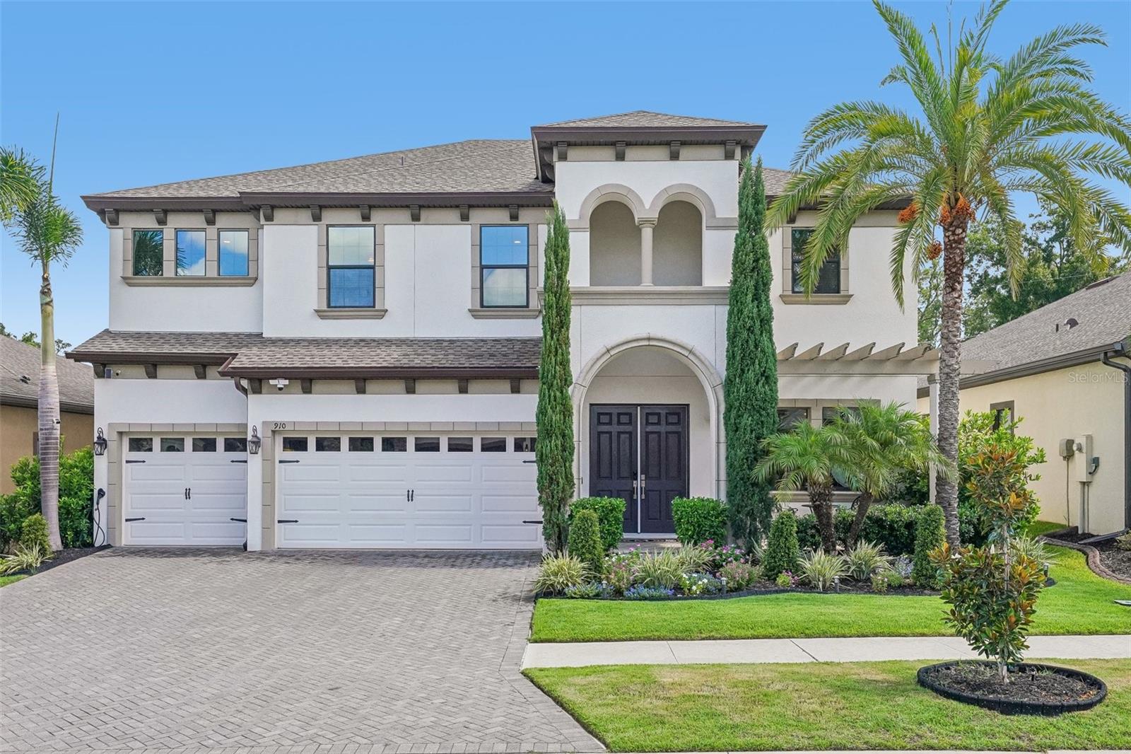 Single Family Residence in BRANDON, FL - Daniel Dourado