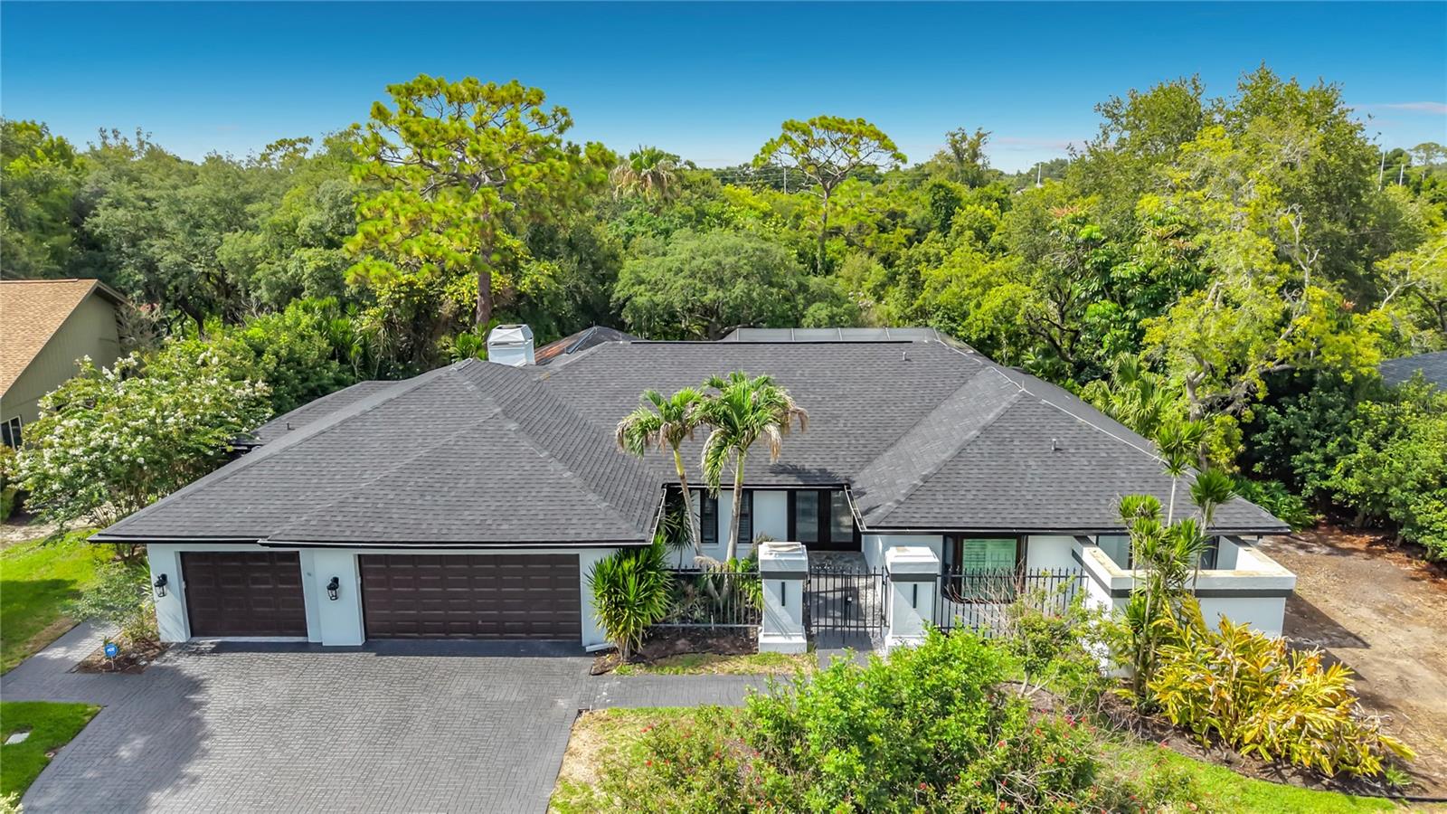 Single Family Residence em DUNEDIN, FL - Daniel Dourado