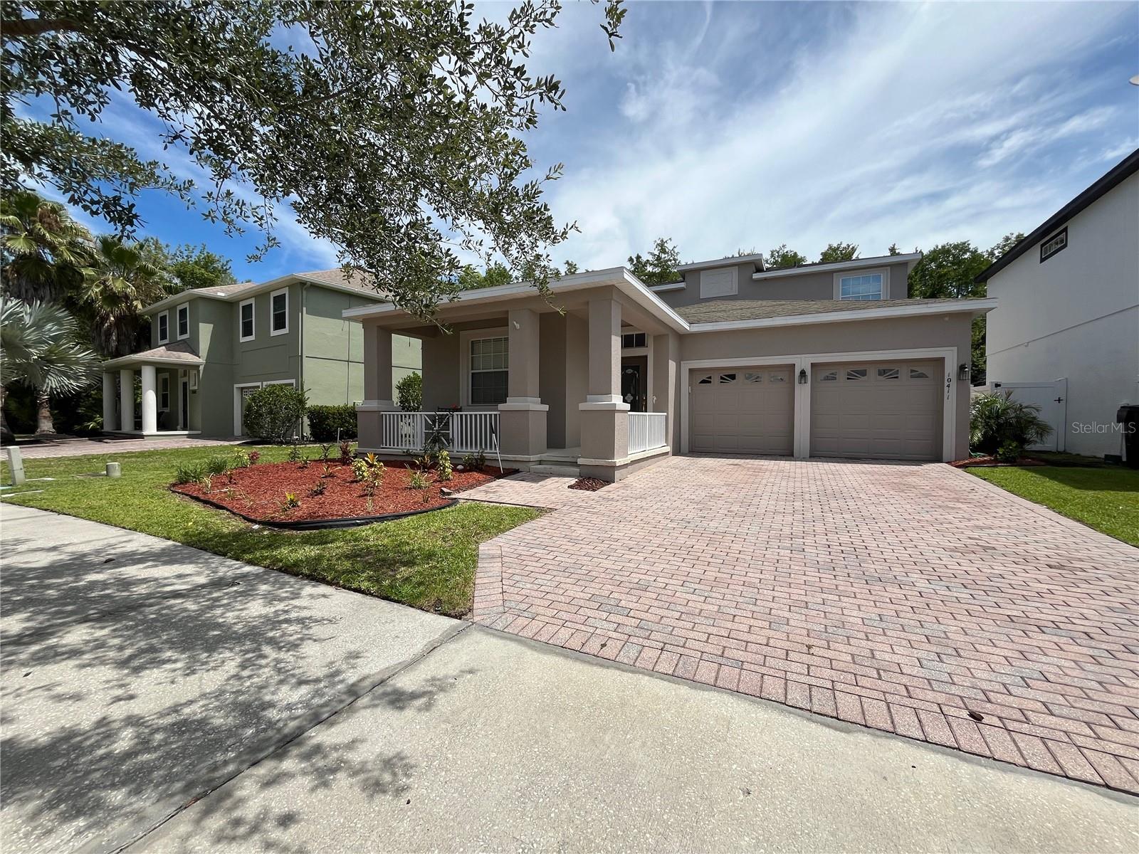 Single Family Residence in ORLANDO, FL - Daniel Dourado